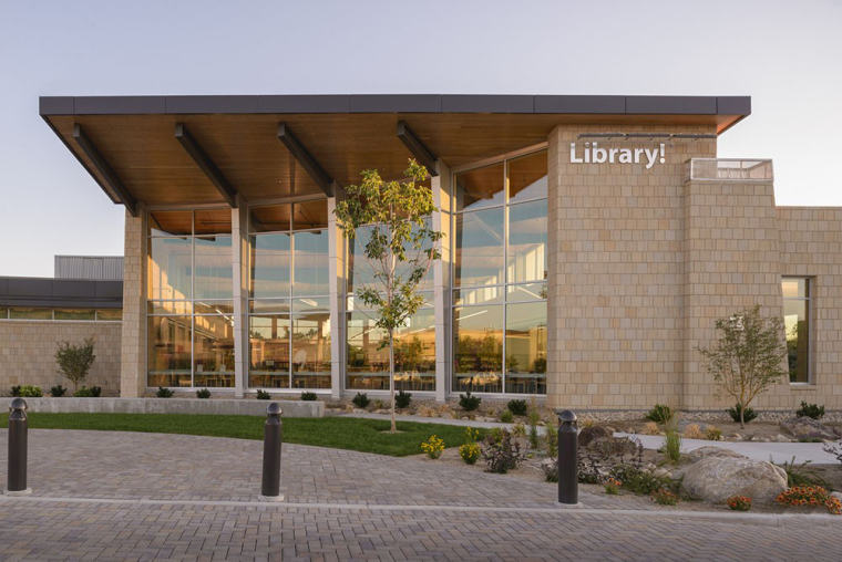 美国sawyer图书馆资料下载-美国沙漠气候地区的风情图书馆