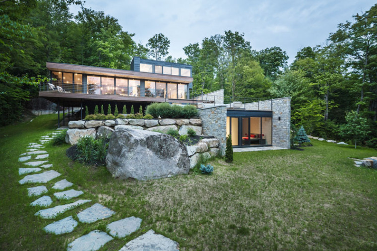 cube住宅资料下载-加拿大多层家庭住宅