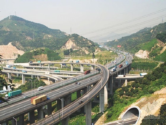 公路工程分项工程施工方案资料下载-公路工程施工工艺手册511页（路桥隧涵）