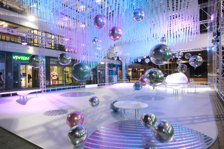 香港飘浮圣诞展亭-18-floating-christmas-pavilion_AaaM