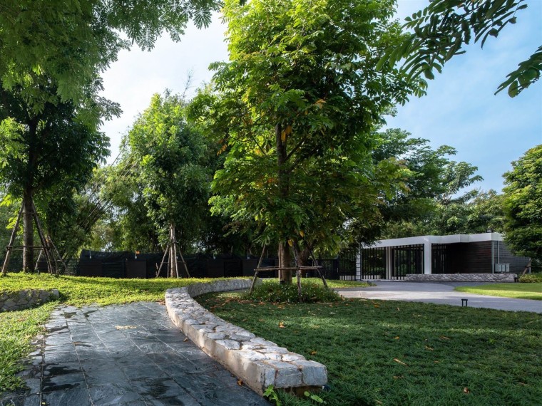 泰国建筑设计资料下载-泰国碧武里W私人住宅景观