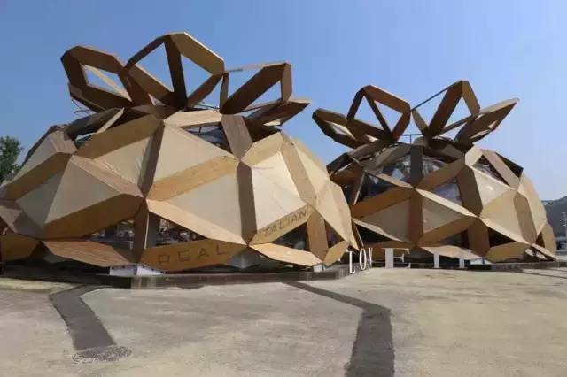 意大利米兰世博会规划资料下载-米兰世博会木材穹顶