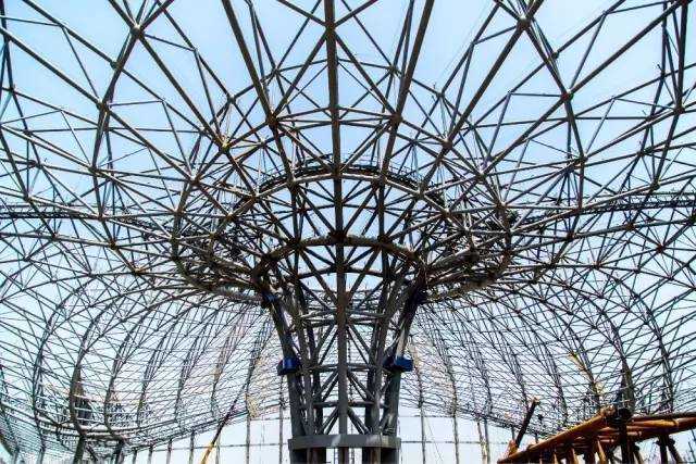 世界最大的钢结构建筑——北京新机场航站楼封顶，耗钢5.2万吨！_10