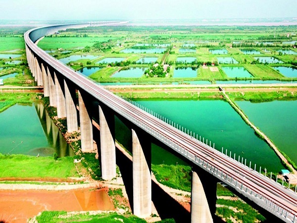 连续刚构桥40资料下载-桥梁工程毕业设计55m＋100m＋55m三跨变截面连续刚构桥