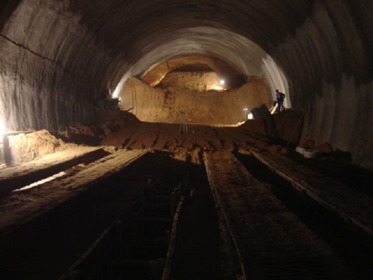 隧道工程课件6资料下载-隧道施工技术课件（PPT版，共96页）