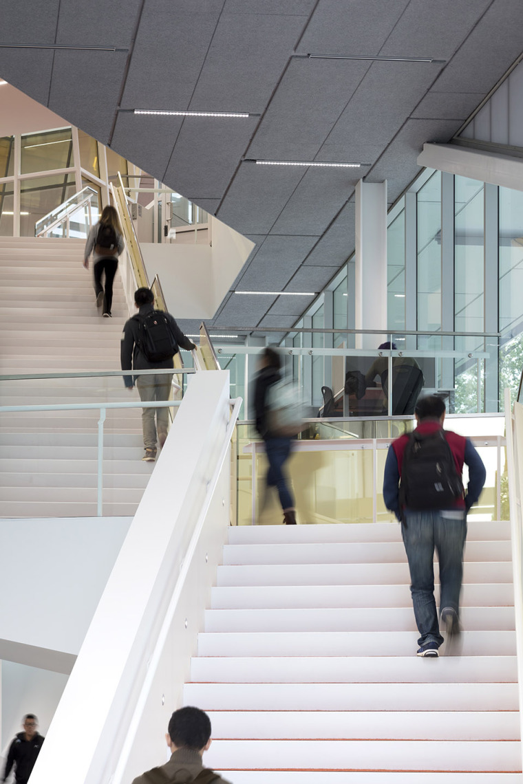 加拿大兰加拉学院科技楼-015-Langara-College-Science-and-Technology-Building-by-Teeple-Architects