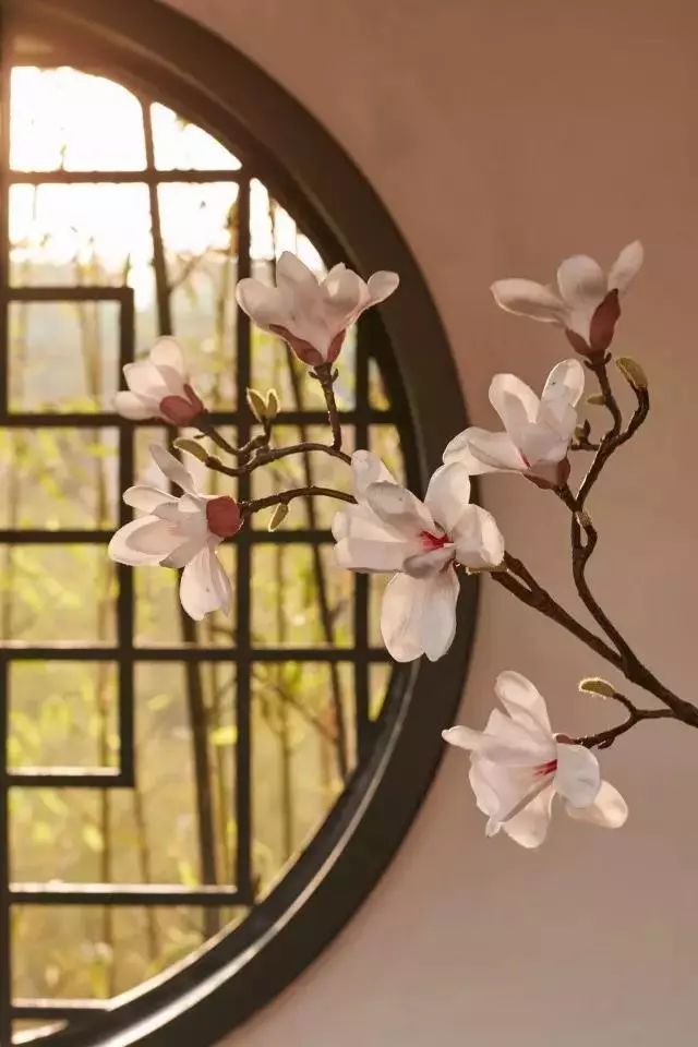 中式雕花窗户资料下载-框景·窗子里的诗情画意