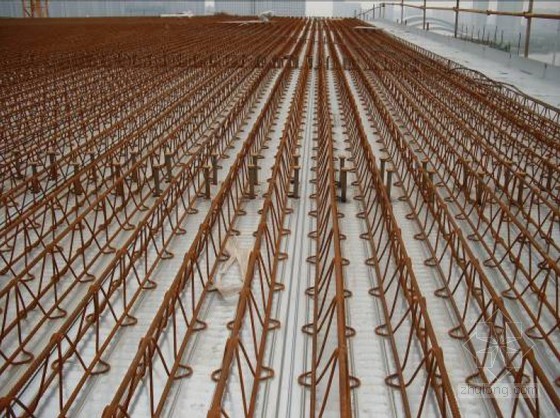 钢筋桁架楼承板铺设完成