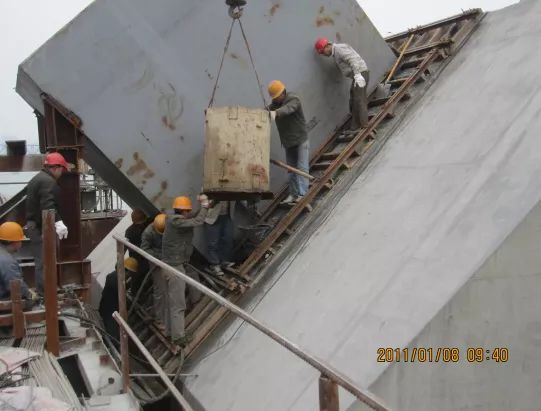 [分享]钢-混v型钢构墩施工工法,万一哪天用上了呢?