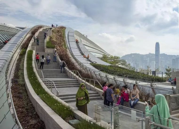 火车站站城市设计资料下载-世界上最大地下火车站之一，高铁香港西九龙站！！