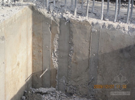 墨尔本混凝土管道里的酒店资料下载-[北京]商业酒店项目钢筋混凝土质量通病做法照片