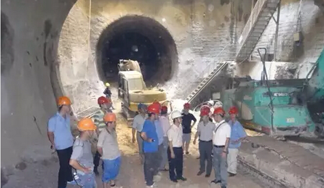 车站钢模板资料下载-地铁明挖车站主体结构施工关键技术