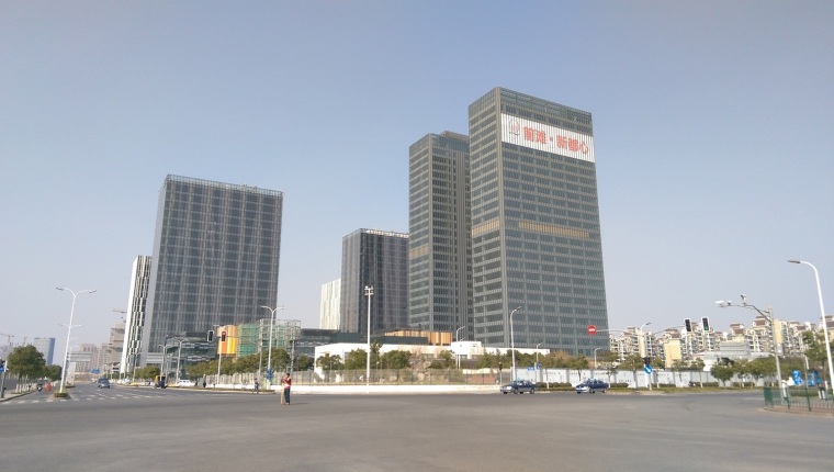 世贸酒店建筑资料下载-上海前滩世贸中心写字楼出租
