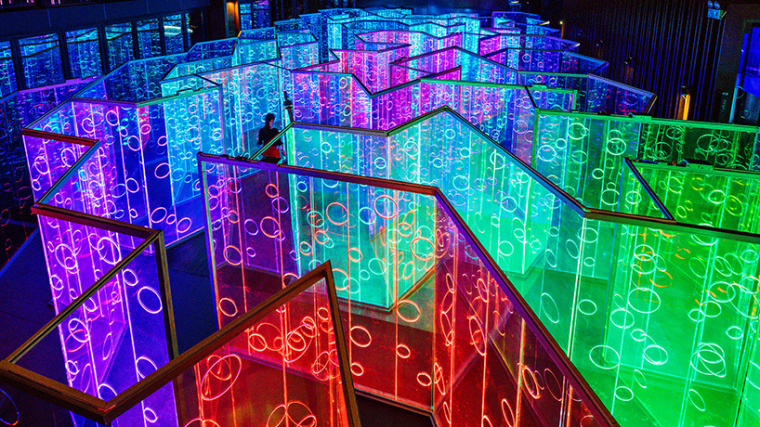 海南鲁能灯光艺术节-brut-deluxe-yuzhou-immersive-light-installation-designboom-04