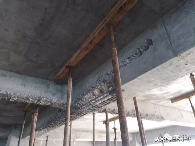 水泥方柱资料下载-梁柱质量事故加固方案