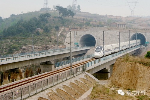 高黎贡山铁路隧道资料下载-最全的中国铁路隧道长度排名，没有最长，只有更长！
