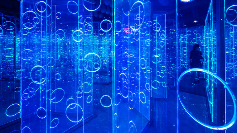 海南鲁能灯光艺术节-brut-deluxe-yuzhou-immersive-light-installation-designboom-012