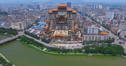 CAD彩绘吊顶资料下载-中国民间最大单体建筑！