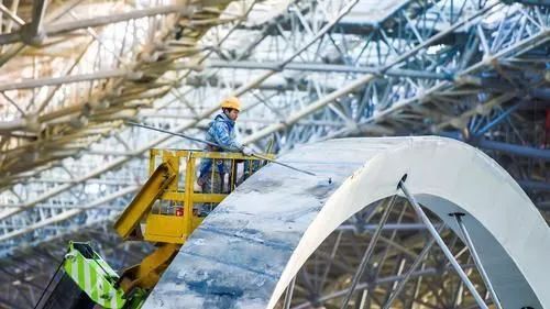 [钢结构·资讯]北京新机场主航站楼封顶封围2019年10月试运行_2