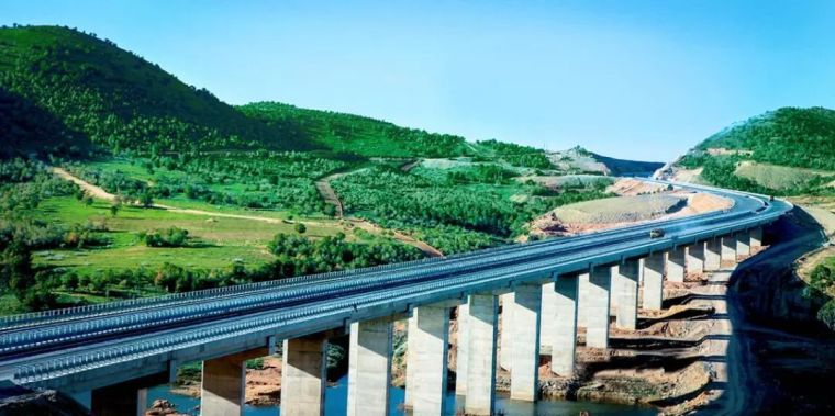 中铁建在非洲46国铺设过万公里铁路与城轨_5