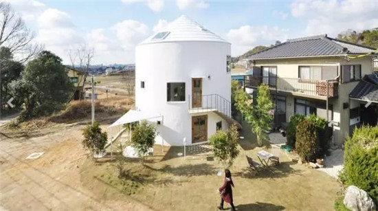设计师工作室改造资料下载-日本一对设计师 专门制造奇形怪状的白房子