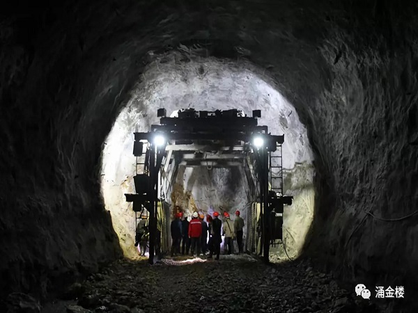 重庆江北房地产调研报告资料下载-浙江水利史上最大的“脑洞”，距隧道打通仅剩最后5公里