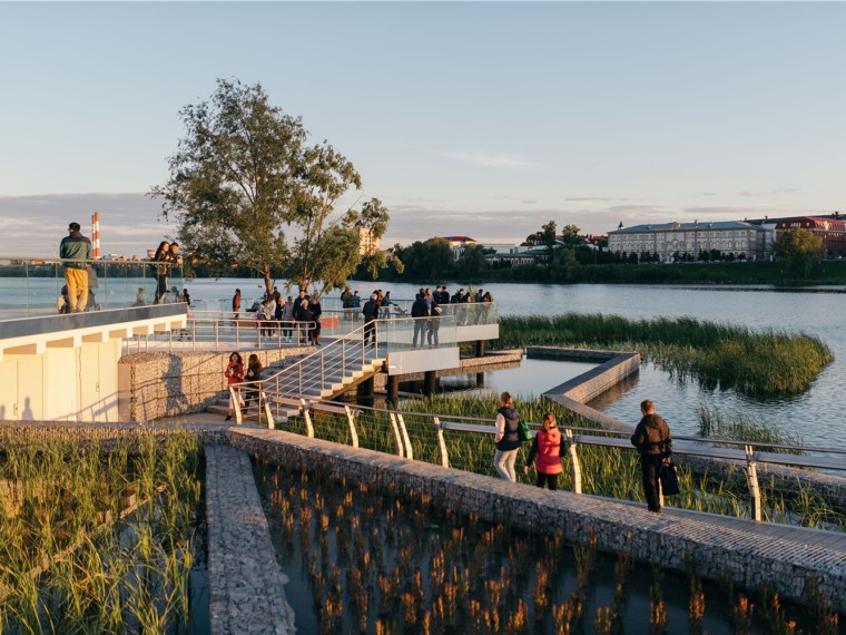 滨水区建筑资料下载-俄罗斯班湖群滨水区景观