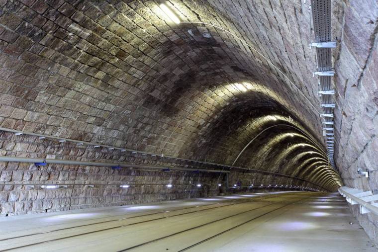 隧道工程监理交底资料下载-黄土、岩石隧道施工安全监理交底